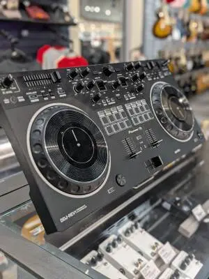 Pioneer DJ - DDJ-REV1 2
